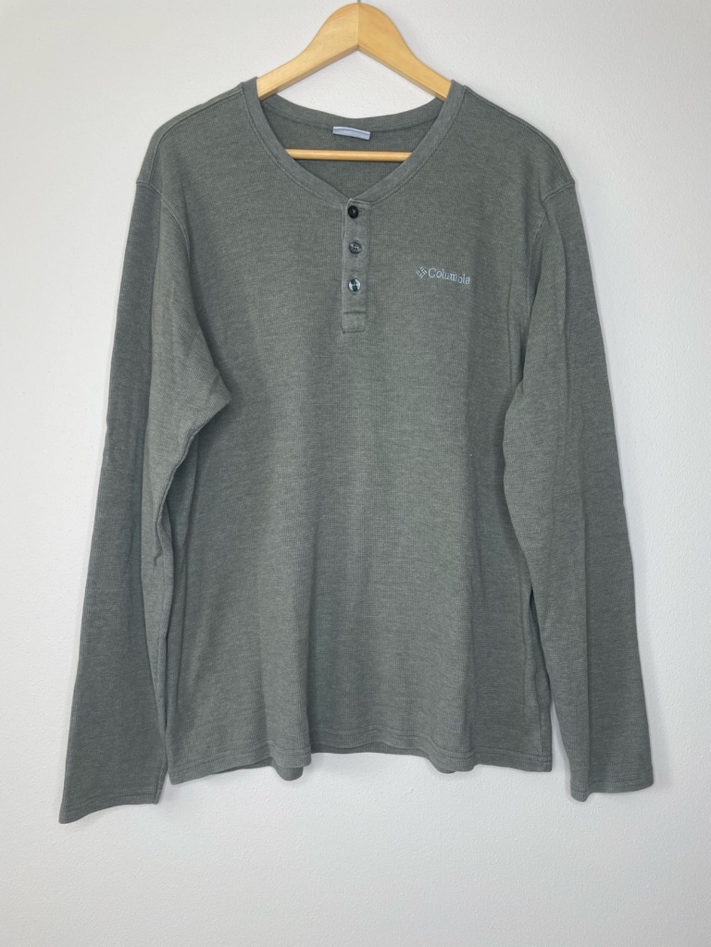 Columbia Men's Green Long Sleeve Thermal Henley
